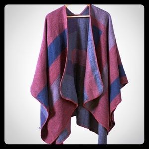 B.B. Dakota poncho! 💫